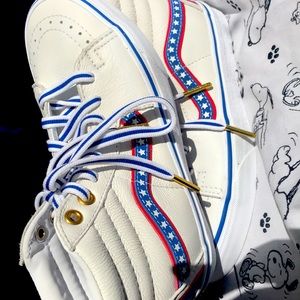 I’m selling vans for kids